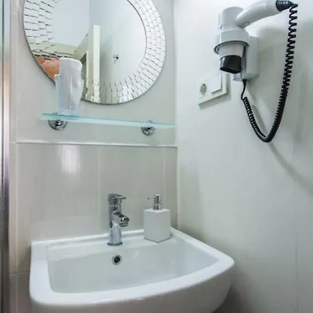 Piccolo Aparthotel 2*
