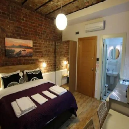 Piccolo Aparthotel 2*